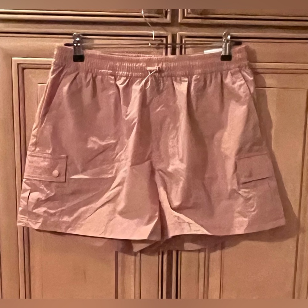 NWT PINK VS Satin Parachute Cargo Shorts - Picture 4 of 14
